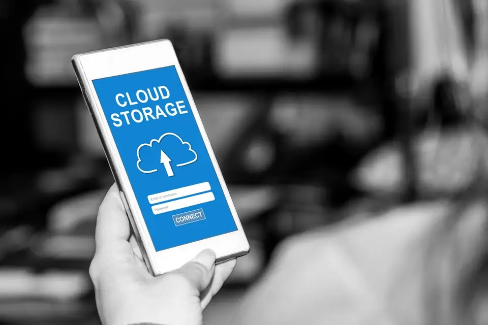 What is Cloud Storage and How Can You Use It Effectively on Your Phone?