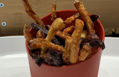 McDonalds France urmează să testeze în martie înlocuirea cartofilor prăjiţi cu morcovi, păstârnac şi sfeclă roşie prăjite