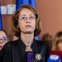 Unde a plecat imediat judecătoarea Raluca Moroșanu după ce a provocat momentul de șoc public / De ce a apărut în robă