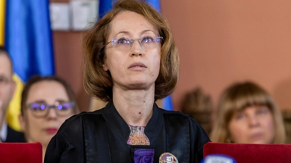 Unde a plecat imediat judecătoarea Raluca Moroșanu după ce a provocat momentul de șoc public / De ce a apărut în robă