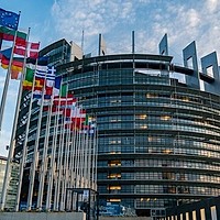 Parlamentul European cere prelungirea PNRR