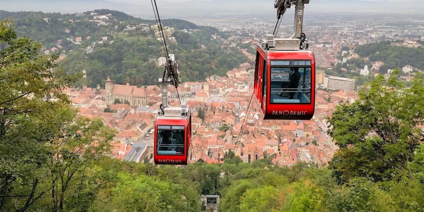Două simboluri ale Brașovului, telecabina și restaurantul Panoramic, modernizate complet