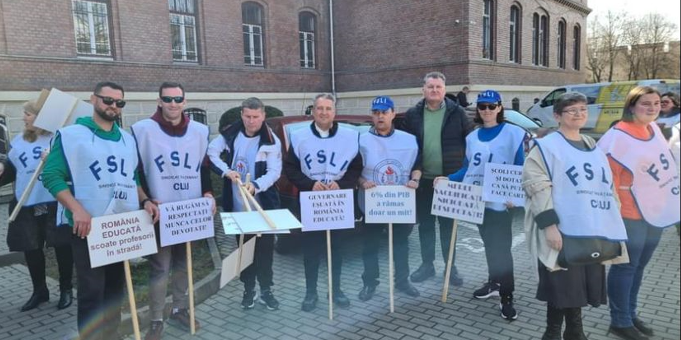 Profesorii clujeni au protestat ieri în stradă