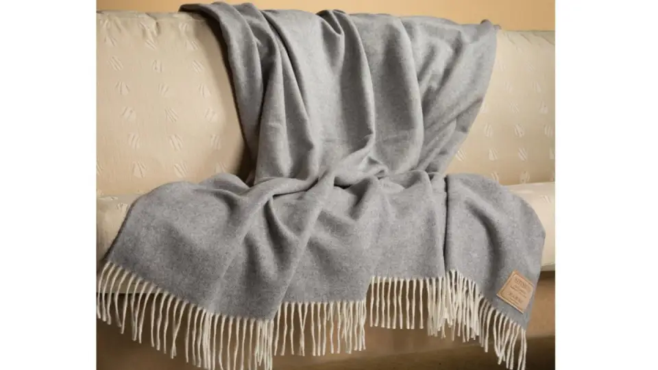 Creating a Welcoming and Relaxing Bedroom During Winter: Tips and Tricks