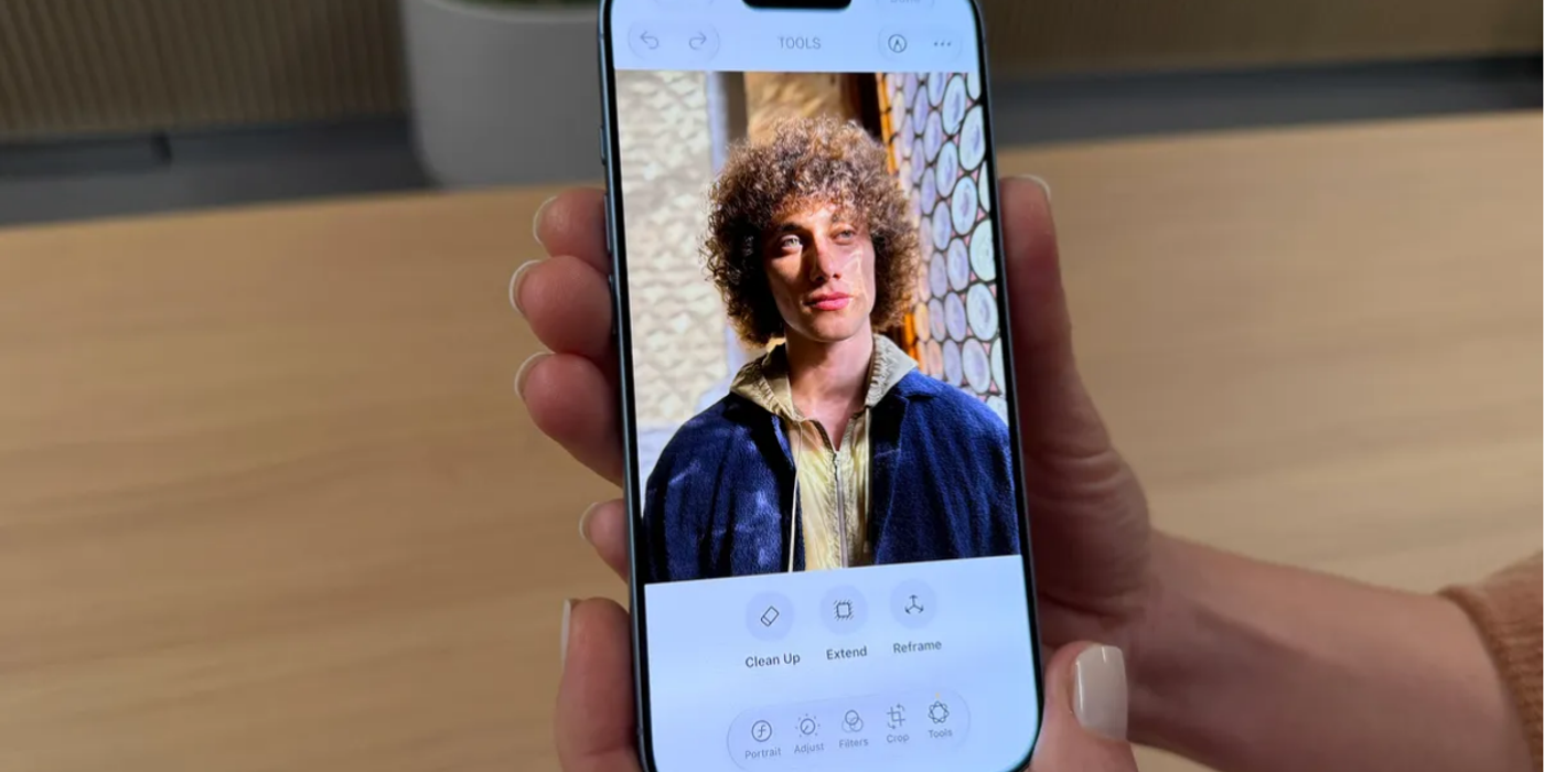 Felicitări, Apple! Apple Intelligence poate genera imagini „fake” la fel ca restul lumii. Sunteți fericiți?
