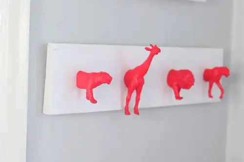 10 idei pentru construirea unui cuier