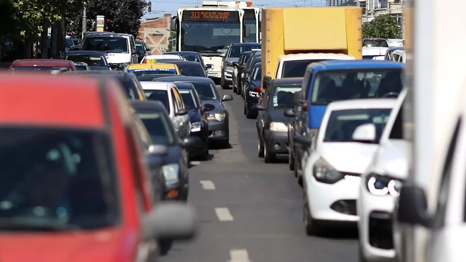 Plan contra „zgomotului infernal” din București. Primăria promite străzi silențioase, tramvaie noi și izolare fonică a clădirilor