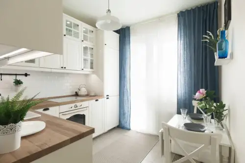 Amenajare scandinava cu accente clasice pentru un apartament mic