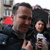 Robert Negoiță, interdicție de a-și exercita mandatul de primar și control judiciar, după 6 ore de audieri / Ce cauțiune i-au stabilit procurorii / Singura declarație dată la ieșirea de la DNA / Acuzațiile care i se aduc