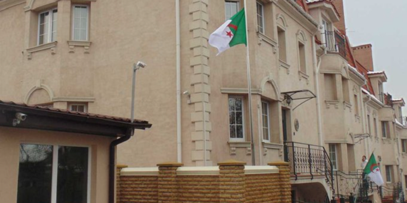 Algeria, o aliată tradiţională a Rusiei, îşi va redeschide ”în cel mai scurt timp” Ambasada la Kiev, anunţă Guvernul algerian