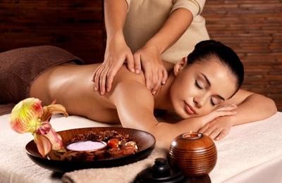 Cum să avem bucle mai definite cu câteva trucuri și produse Fanola