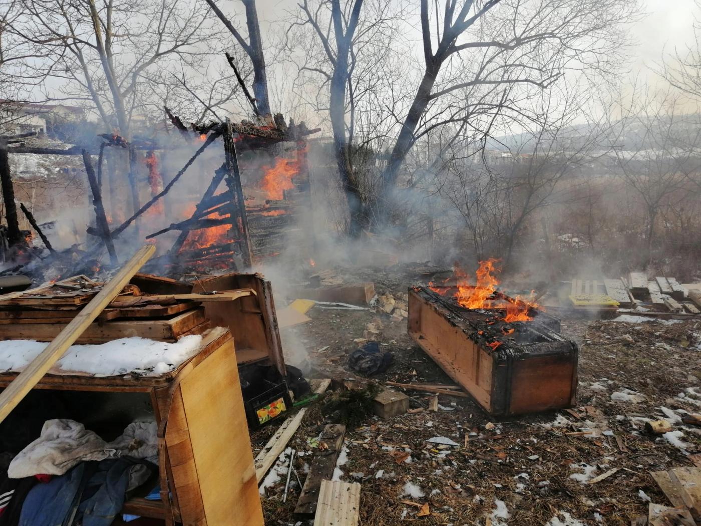 Locuință improvizată distrusă într-un incendiu izbucnit pe 11 februarie, în Cluj-Napoca