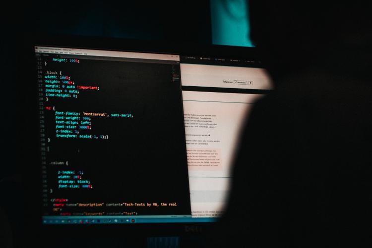 Un hacker din Cluj este anchetat de FBI! El este acuzat de fraudă informatică prin ransomware, în Statele Unite
