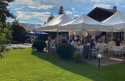 Unde îți poți organiza o petrecere privată cu piscină în București?