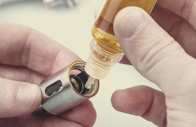 Tot ce trebuie să știi despre vaporizarea uleiului CBD