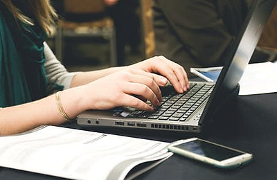 Comerțul electronic din România ar putea ajunge la 3,5% din PIB în 2025