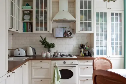 Olga si sotul ei si-au amenajat o locuinta minunata in 52 de mp