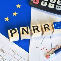 Anunț final al Guvernului Bolojan privind proiectele PNRR: Vor fi suspendate!
