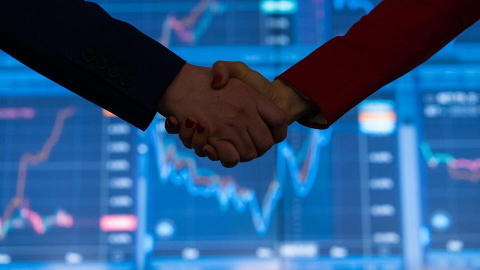 Creșteri pe bursă în ziua în care Iranul amenință România