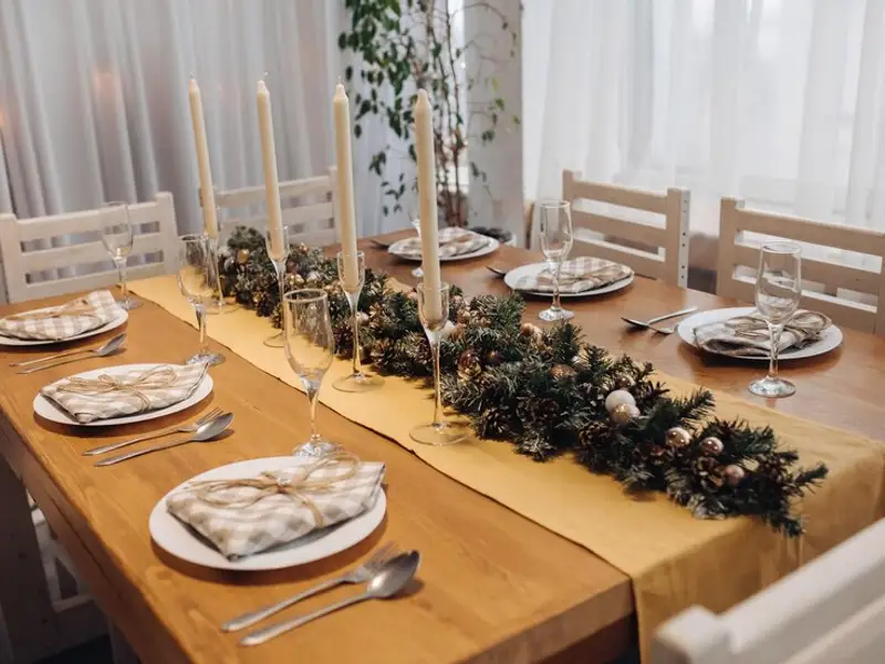 Top 15 idei privind aranjarea mesei în seara de Crăciun