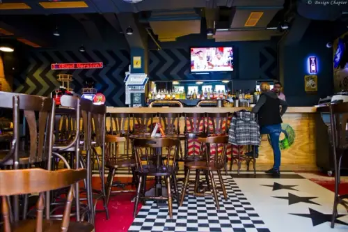 Fire Club un bar cu istorie din Centrul Vechi