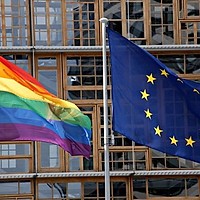 Nicio surpriză: Comisia Europeană se opune amendamentelor din Constituția Slovaciei care statuau că există doar două genuri