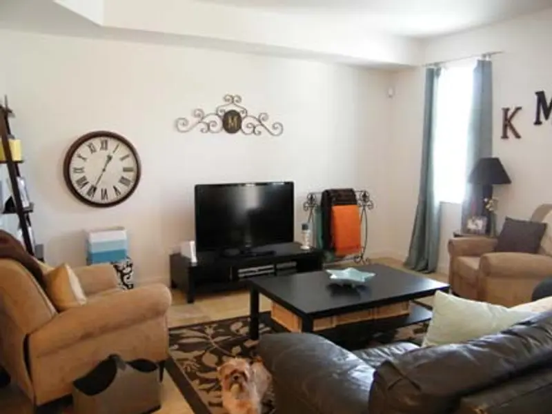 Cum iti vopsesti un perete in dungi (DIY)