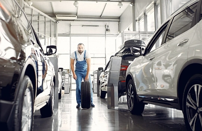 Lovitură de teatru cu mașinile electrice | General Motors, compania care a susținut tranziția agresivă la EV, își îndeamnă în prezent angajații să facă lobby pe lângă parlamentarii americani împotriva interzicerii vânzării de mașini noi pe benzină