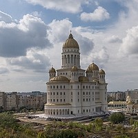 Catedrala Națională își redeschide temporar porțile pentru credincioși, cu prilejul sărbătorii Sfântului Andrei și al Zilei Naționale. Din 3 decembrie, lăcașul se închide din nou pentru lucrări.
