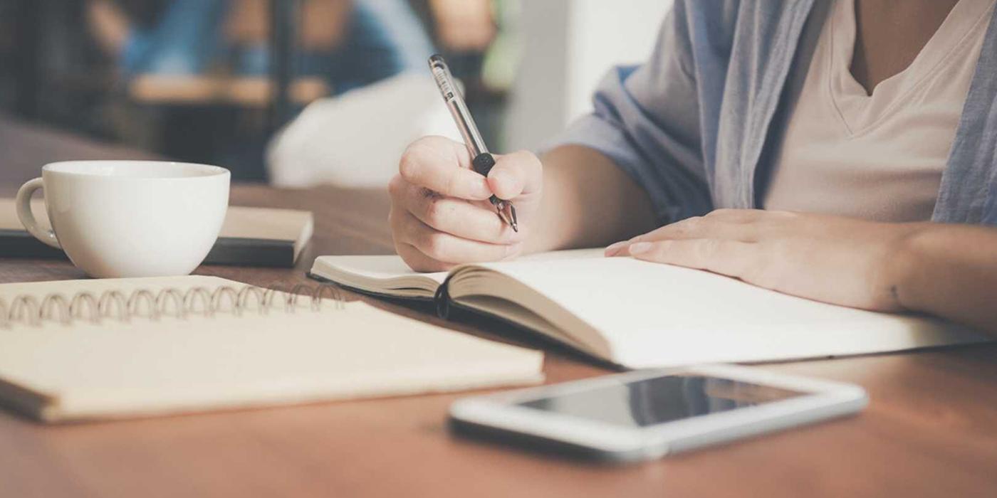 Apelează la cursuri acreditate pentru a te dezvolta personal și profesional