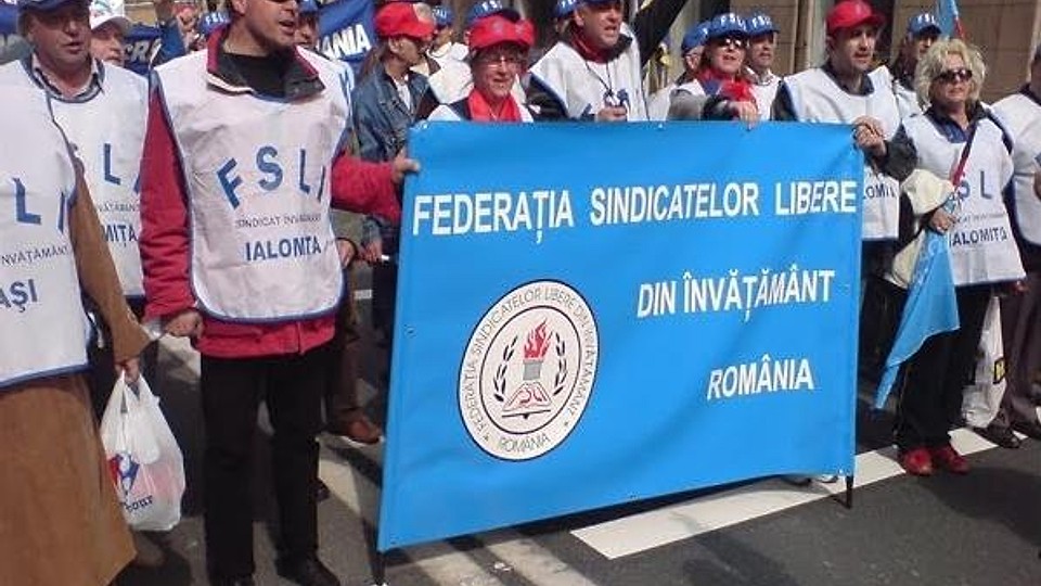 BNS: Guvernul este obligat prin lege să majoreze salariul minim de la 1 ianuarie 2026