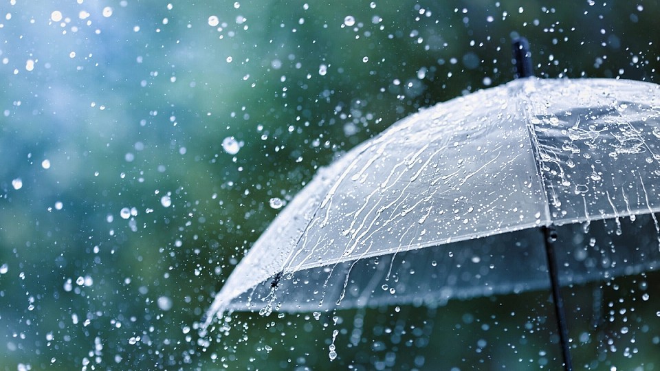 Prognoza meteo, 21 martie. Weekend-ul începe cu ploi, lapoviță și ninsoare. Când se mai încălzește