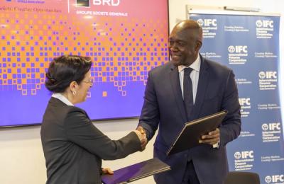 BRD Groupe Société Générale şi IFC au încheiat o tranzacţie de referinţă de transfer sintetic al riscurilor semnificative. IFC va furniza o garanţie de risc pentru un portofoliu BRD de până la 700 de milioane de euro