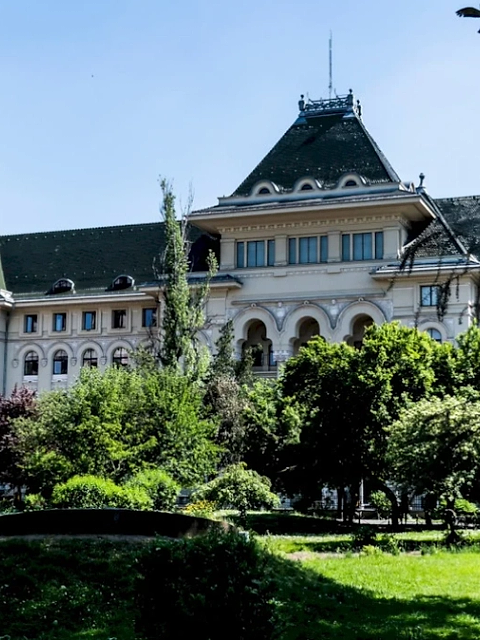 Se redeschid ușile Palatului de pe Bulevardul Elisabeta: Cum poți vizita gratuit Primăria Capitalei în ultimele weekenduri din august