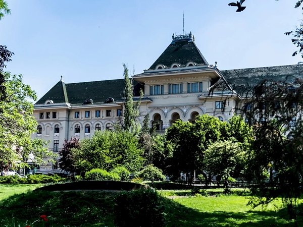 Se redeschid ușile Palatului de pe Bulevardul Elisabeta: Cum poți vizita gratuit Primăria Capitalei în ultimele weekenduri din august
