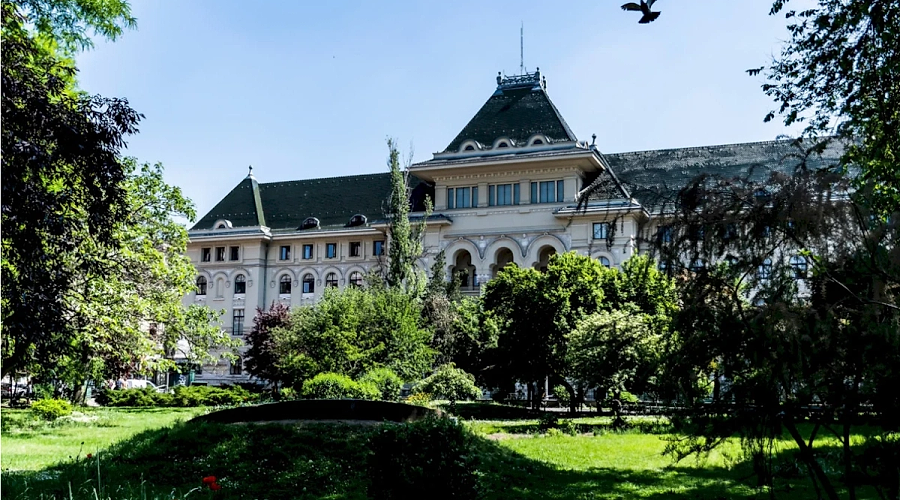 Se redeschid ușile Palatului de pe Bulevardul Elisabeta: Cum poți vizita gratuit Primăria Capitalei în ultimele weekenduri din august