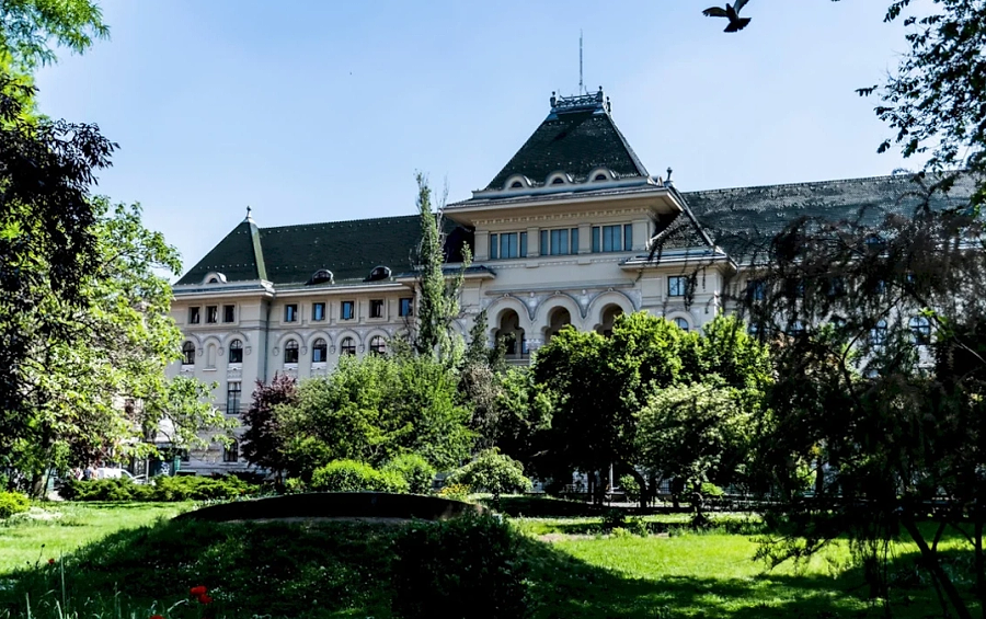 Se redeschid ușile Palatului de pe Bulevardul Elisabeta: Cum poți vizita gratuit Primăria Capitalei în ultimele weekenduri din august