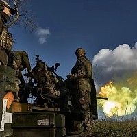 Rusia ar putea pierde un milion de vieți dacă ar încerca să ocupe complet Donbasul, spune Zelenski
