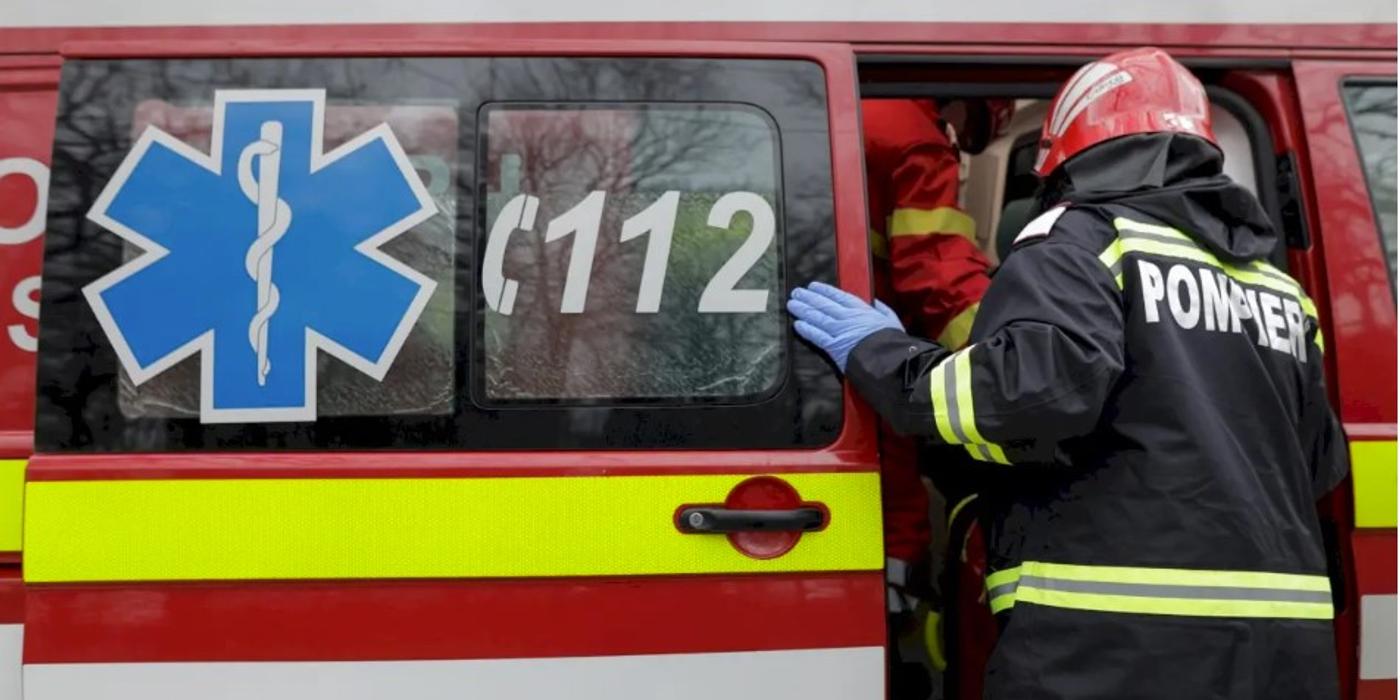 Mai mulți muncitori s-au intoxicat cu vaporii toxici degajați de substanțele pe care le foloseau. Incidentul a avut loc într-o clădire din centrul Bucureștiului