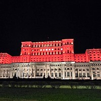 Palatul Cotroceni și Palatul Parlamentului, iluminate în portocaliu de Ziua Internațională pentru Eliminarea Violenței împotriva Femeilor