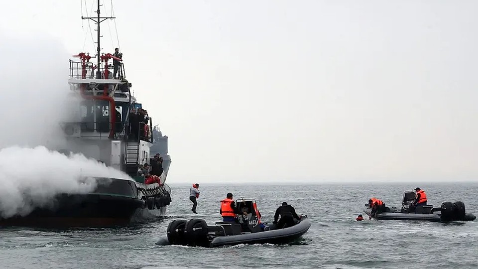 Putin, furios. Navele scufundate de Israel în Marea Caspică transportau arme din Rusia către Iran