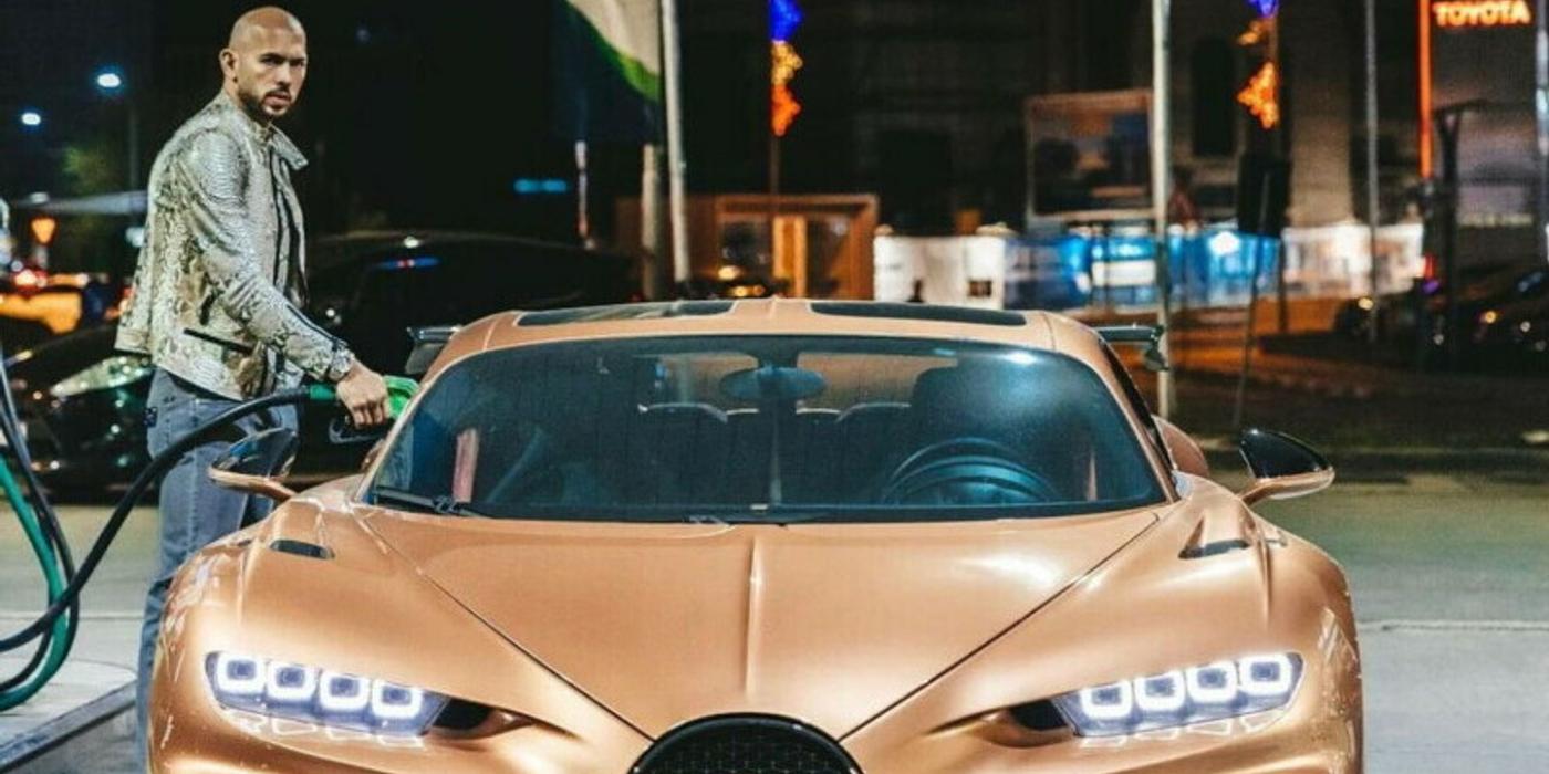 Femeile care au mers să lucreze pentru Andrew Tate au fost tatuate cu mesajul „deținută de Tate”.