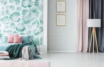 Wall Decor: Choosing the Right Pieces to Transform a Lackluster Bedroom