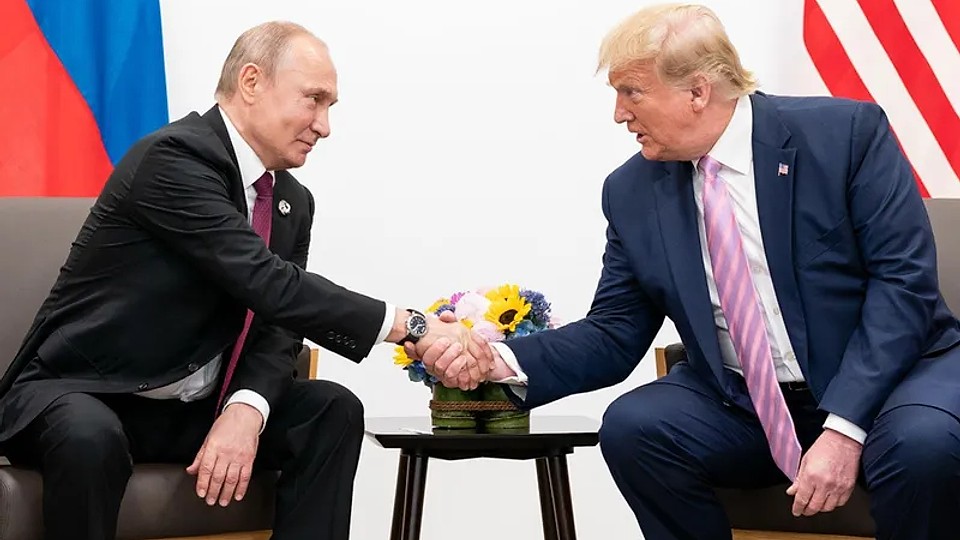Ministru britanic al Apărării știe cu ce îl are la mână Putin pe Trump. Documente secretizate