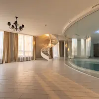 Piscină în interiorul casei-idei și soluții utile pentru amenajarea unei piscine interioare