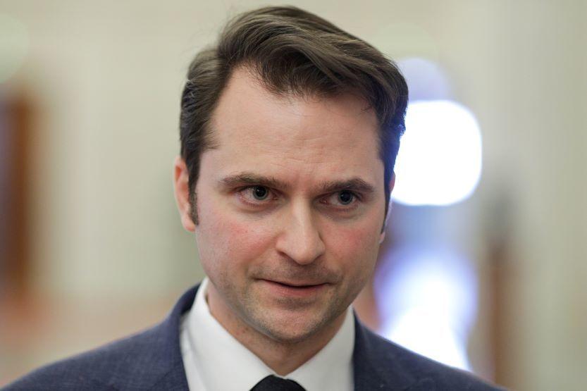 Plângere penală la DIICOT după ce imaginea şi vocea ministrului Energiei, Sebastian Burduja, au fost folosite ilegal în materiale care susţineau, în mod fals, promovarea unei platforme investiţionale