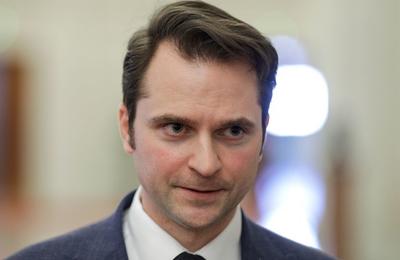 Plângere penală la DIICOT după ce imaginea şi vocea ministrului Energiei, Sebastian Burduja, au fost folosite ilegal în materiale care susţineau, în mod fals, promovarea unei platforme investiţionale