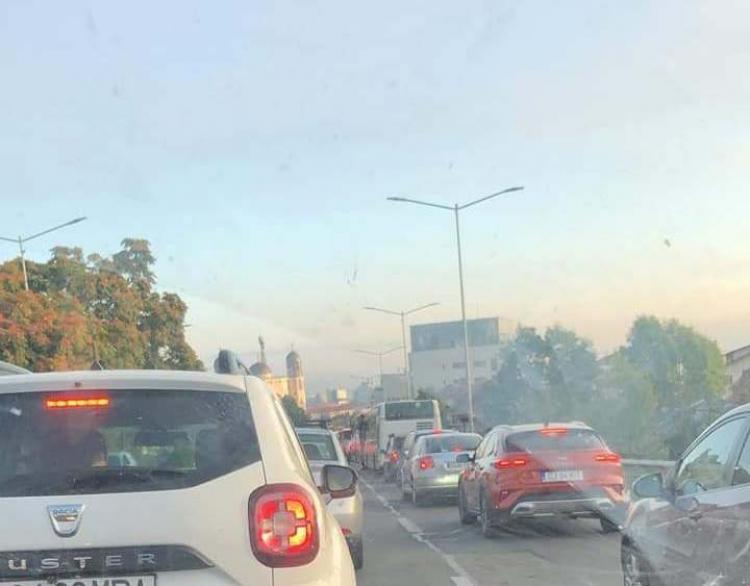 Municipiul Cluj-Napoca este deja blocat odată cu începerea școlii. Trafic intens pe Calea Turzii