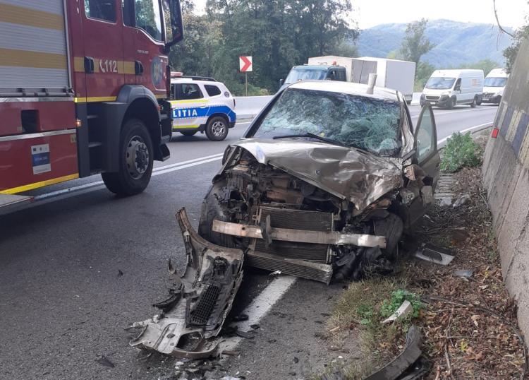 Accident rutier, astăzi, pe DN1 E60, în zona comunei Ciucea