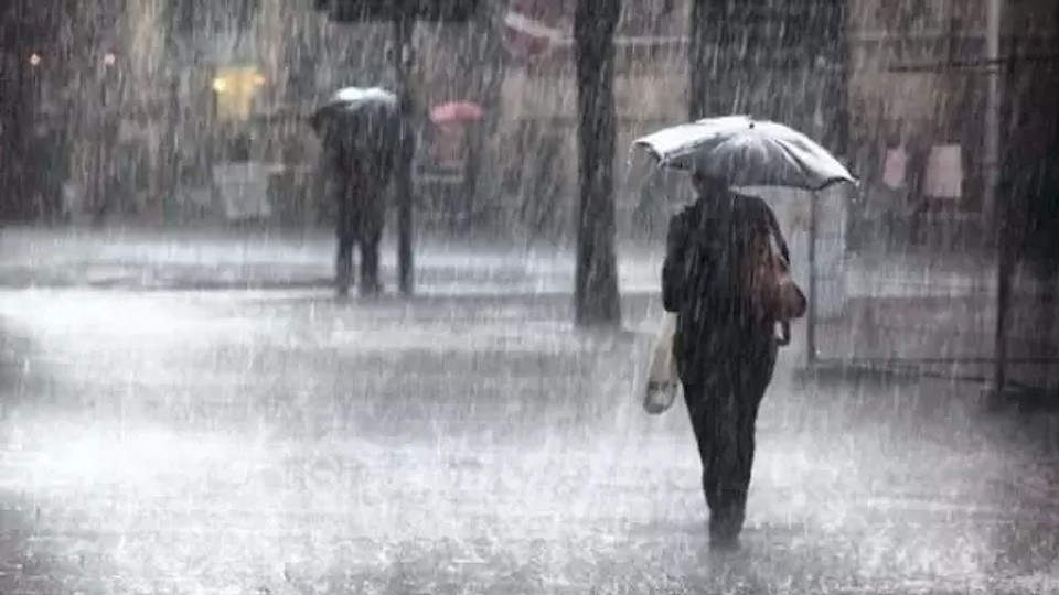 Prognoza meteo, 20 martie. România, sub influența unui val de aer rece. Ploi, lapoviță și vânt puternic